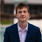Etudiant en deuxième année à l'école nationale d'aviation civile à Toulouse, je me propose d'offrir des cours de maths ou de physique